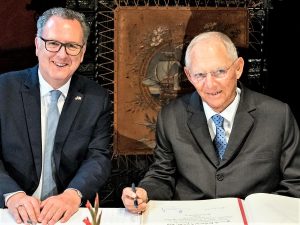 Richard Ferrand (s) e Wolfgang Schäuble