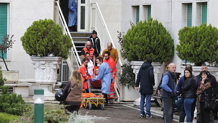 Rogo in ospedale di Roma, trasferiti un centinaio di pazienti