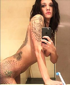 asia argento tatuata (2)