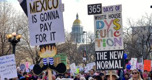 Donne in piazza per la terza Women's march, da Washington a Roma