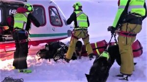 Sette morti in Valle d'Aosta dopo scontro aereo-elicottero