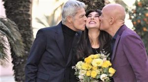 Virginia Raffaele con Claudio Baglioni e Claudio Bisio (Ansa)