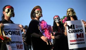 033491-le-donne-argentine-in-piazza-per-dire-no-al-femminicidio