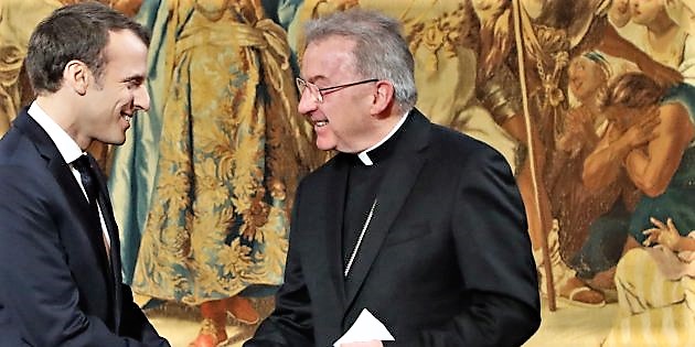 Ambasciatore Vaticano sotto inchiesta per molestie sessuali