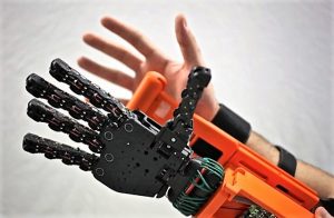 mano_robotica_soft_hand_abrusci_agnese_2