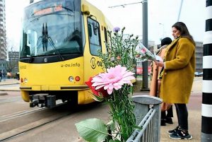 Attacco Utrecht, ora spunta un biglietto con Allah