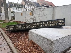 Antisemitismo/ Vandalizzata la stele dell'antica sinagoga di Strasburgo