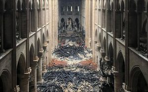 incendio-notre-dame-interno-getty