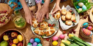 Pasqua, il 65% degli italiani pranza a casa. I piatti tipici