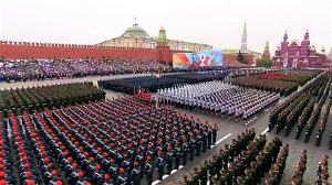 A Mosca spettacolare parata militare per la vittoria sui nazisti