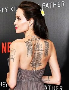 i-tatuaggi-delle-star-angelina-jolie-phalbm25262054_w660