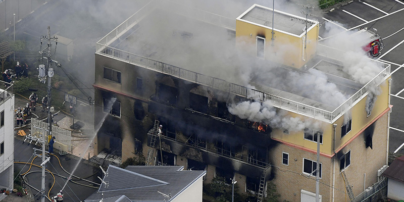 Appicca fuoco in studio di animazione, 13 morti