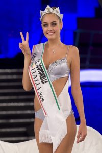 Miss Italia 2009 è Maria Perrusi