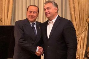 Silvio Berlusconi e Viktor Orban