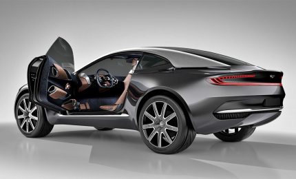 Aston Martin, da James Bond al suo primo Suv