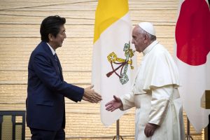 Shinzo Abe e papa Francesco