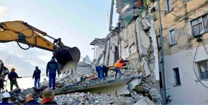 il-devastante-terremoto-in-albania-immagini-shock