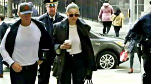 L'arrivo in tribunale di Gigi Hadid per processo Weinstein