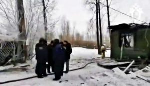 Russia, incendio in edificio in legno per migranti undici morti