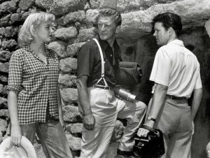 8Kirk Douglas