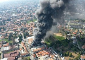 incendio-gallarate-792947.610x431