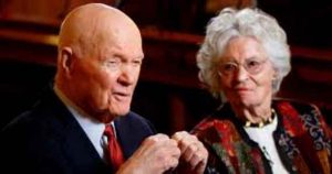 1Annie Glenn e marito