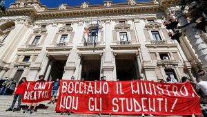 scuolaprotesta