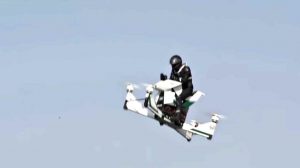 schianto moto volante drone polizia dubai