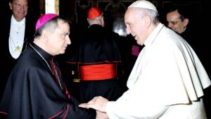 Angelo Giovani Becciu e papa Francesco