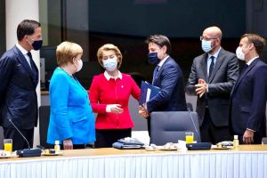 Consiglio-europeo-Merkel-von-der-Leyen-Conte-Michel-Macron-1595237896212