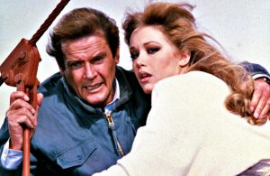 Roger Moore e Tanya Roberts