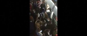 Covid, a Parigi guasto alla metro tutti accalcati in stazione