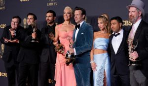 emmy-awards-2021-the-crown-trionfo-netflix