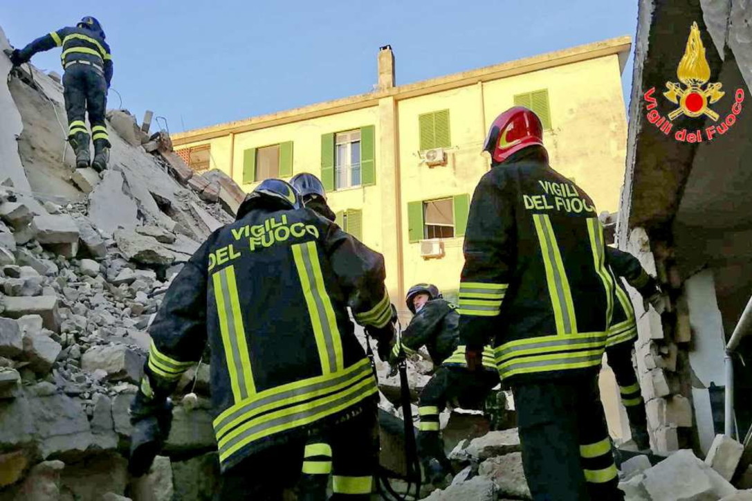 Nel Casertano crolla palazzina, una donna salvata dalle macerie