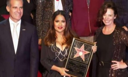 Salma Hayek festeggia la sua stella sulla Hollywood Walk of Fame