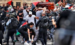 al-jazeera-journalist-shireen-abu-akleh-funeral-780x470