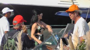 katy-perry-capri-3-1024x576