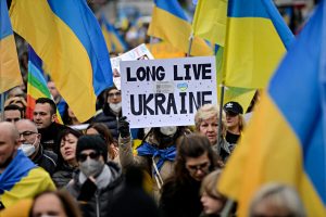 Corteo di cittadini Ucraini da Stazione Centrale contro l’invasione russa in UcrainaCorteo di cittadini Ucraini da Stazione Centrale contro l’invasione russa in Ucraina