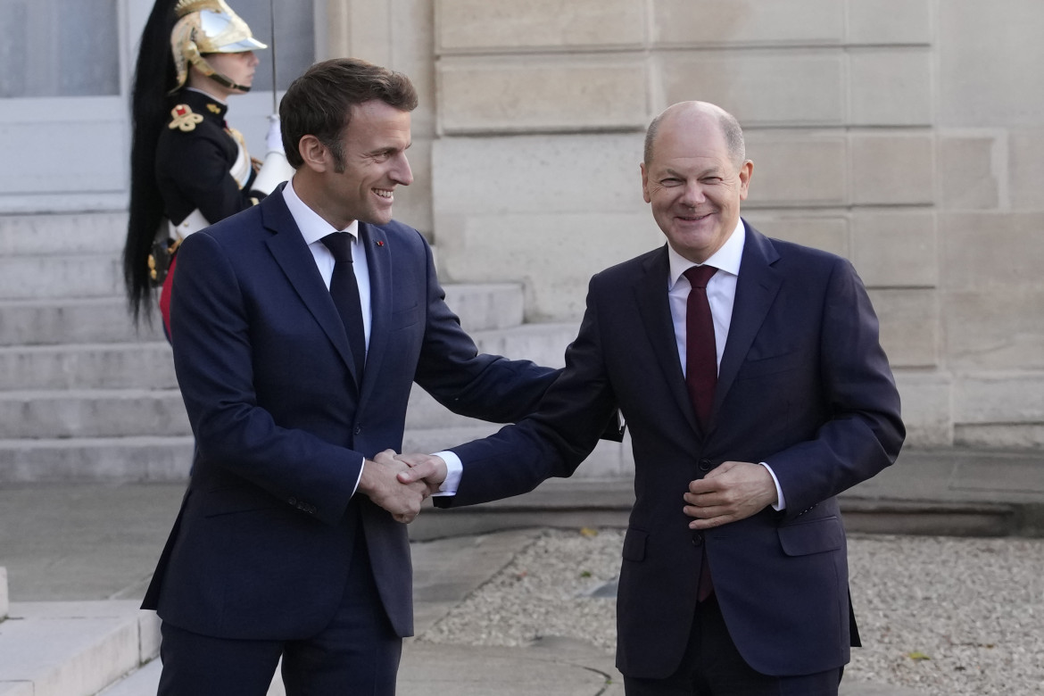 Pranzo Macron-Scholz, dichiarazioni distensive dopo incontro