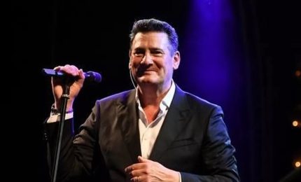 Tony Hadley torna live in Italia con Mad About You