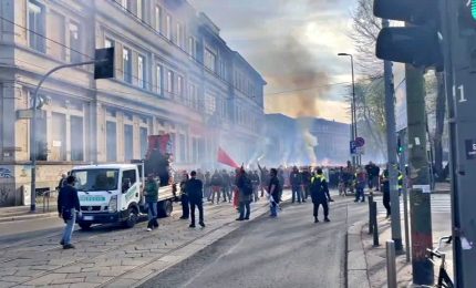 Antagonisti e anarchici, la manifestazione per ricordare Dax 20 anni dopo