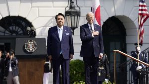 Usa, Biden riceve il presidente sudcoreano alla Casa Bianca