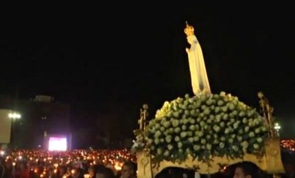 La processione a Fatima in attesa del Papa in agosto