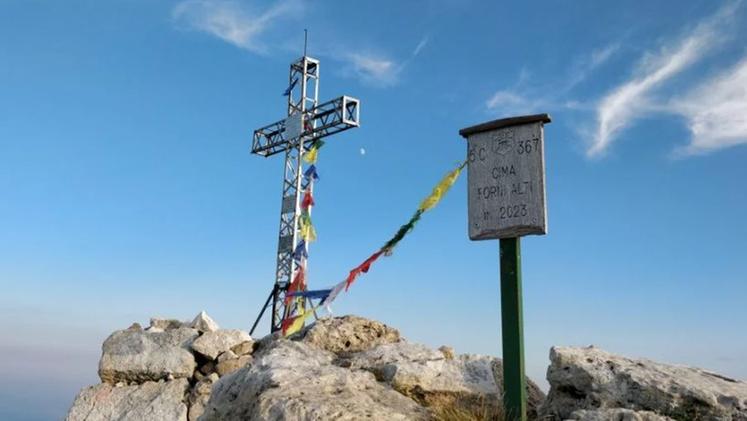 Niente più croci in vetta, la smentita del Cai