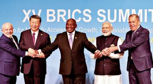 Brics: esito pacifico del conflitto Ucraina. Altri 7 Paesi nuovi membri