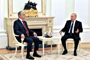 Kassym-Jomart Tokayev e Vladimir Putin