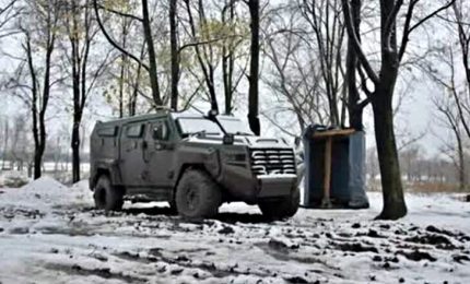 Ucraina, la prima neve nelle strade di Donetsk