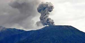 L'eruzione del vulcano Marapi in Indonesia 11 escursionisti morti_cleanup