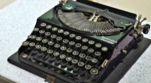 La-macchina-da-scrivere-originale-di-Agatha-Christie-in-mostra