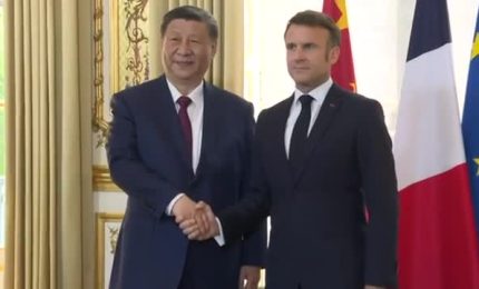 Francia-Cina, Macron loda Xi Jinping per impegno a non vendere armi